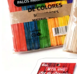 Palitos de madera de colores